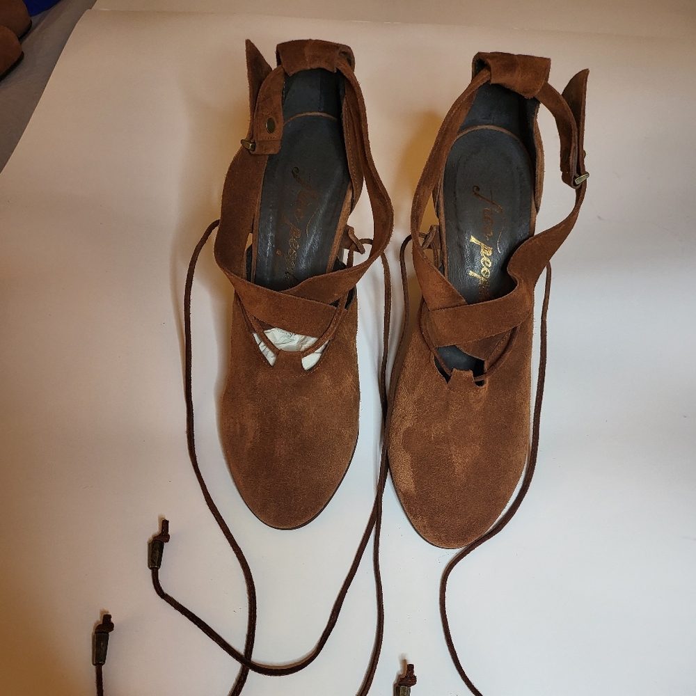 Free people brown suede heels